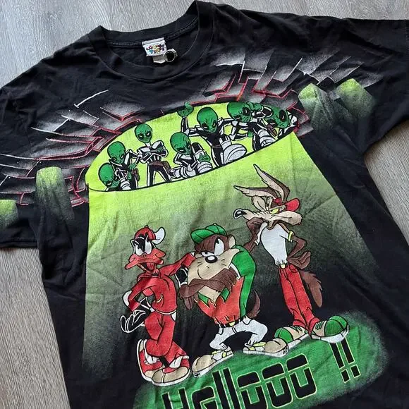 Vintage 90s Looney Tunes UFO Alien All Over Print Double Sided T Shirt Mens L